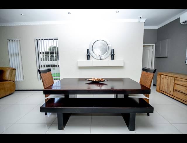 4 BEDROOM HOUSE FOR SALE IN CRYSTAL PARK